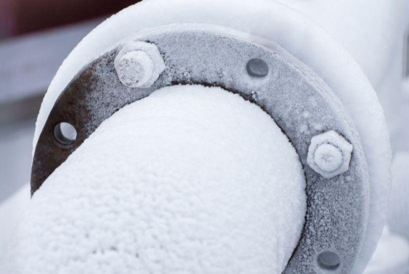 Pipe tracing, anti-freeze systems, frozen pipe, industrial heating, frost protection, temperature control, United Automation, UK